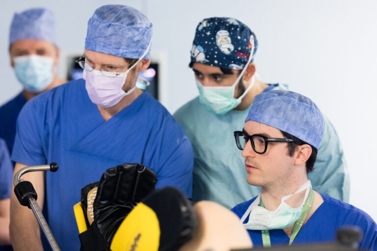 Biopsies prostatiques transpérinéales