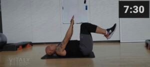 Séance de sport avec Dua pour un Full Body Workout