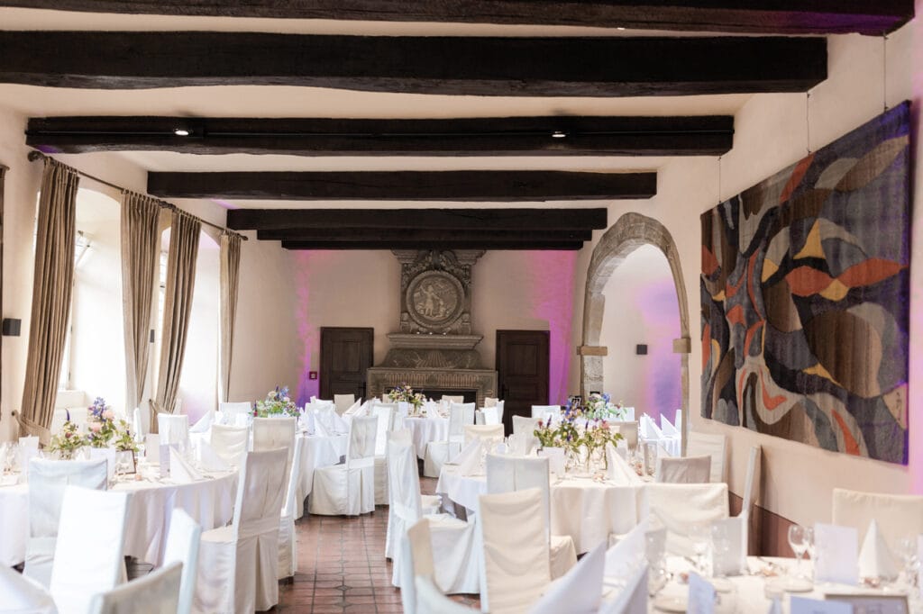 MENU SOS FAIM, RENÉ MATHIEU, LA DISTILLERIE, soirée de solidarité SOS faim , soirée château, la salle