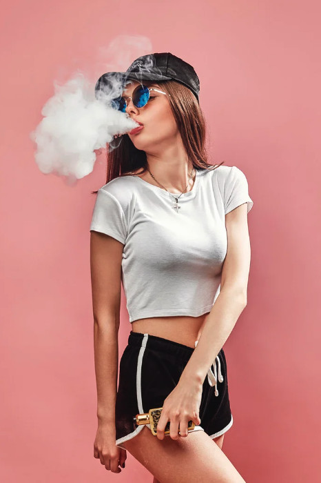 génération sans tabac, jeune qui vapote