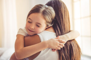 le trio des enfants heureux