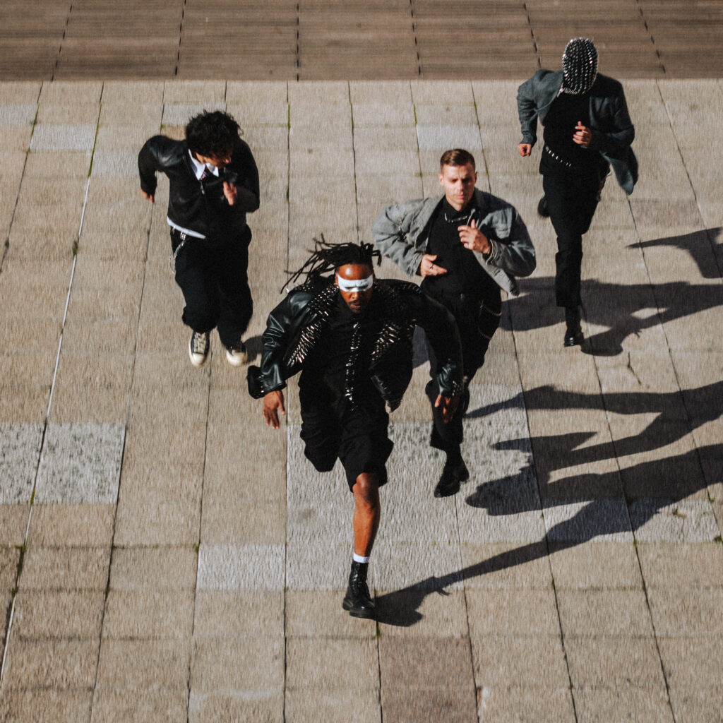 Skip The Use, le groupe dans la rue
